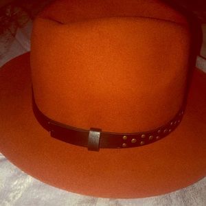 Burnt orange fall brimmed casual hat